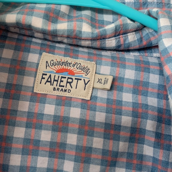 Faherty button down - Picture 2 of 3